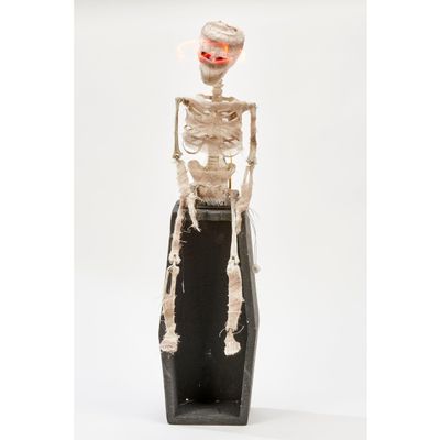 28" Animated Mummy On Coffin Black