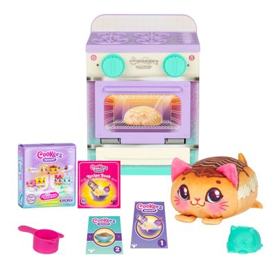 Cookeez Makery Lil' Bakez Oven, Mix The Dough and Make A Scented Surprise Pet in The Form of A Deliciously Scented Plush Toy (Non-Electronic), Bake and Collect - Styles May Vary