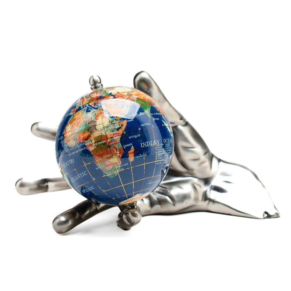 KALIFANO Gemstone Globe in Hand with Vibrant Polished Lapis Ocean and Mosaic Crystal Continents - World Globe with Metal Stand for Office & Home Dcor