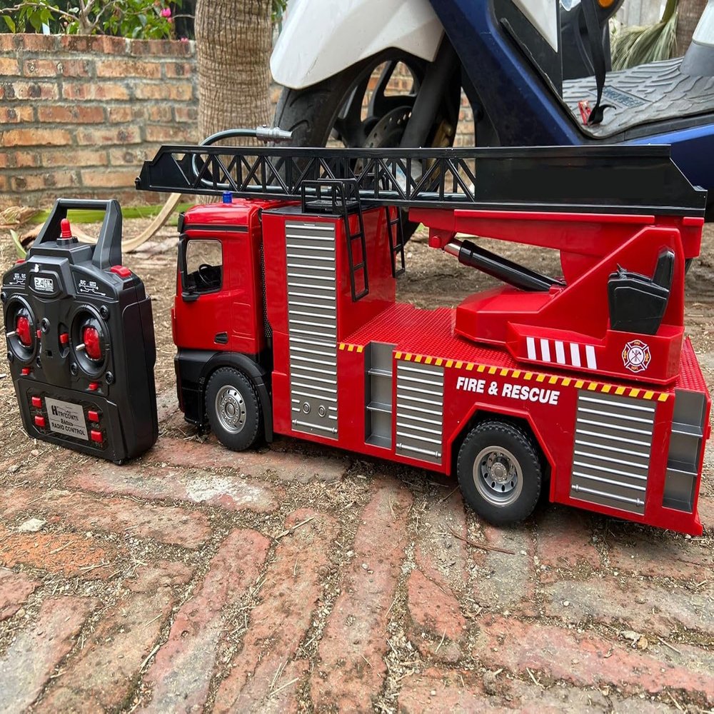 Large 24.4-inch (62CM) remote-controlled fire truck 1:14 remote-controlled sprinkler function electric ladder rescue vehicle 1561 large 22 channel fire ladder truck model Suitable for adults 14+