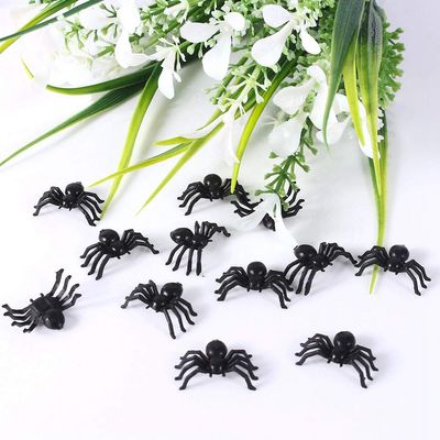 50pcs Small Black Plastic Fake Spider Toys Halloween Prank Props for Party Decoration, Halloween Black Plastic Spider Party Decor