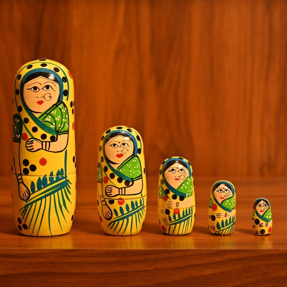 LOVENSPIRE Wooden Nesting Dolls Matryoshka Doll Set of 5 Hand Painted Indian Traditional Kondapalli Toys for Home Table Decor Wooden Stacking Dolls - Gifting Item Golu Dolls (6 Inch)