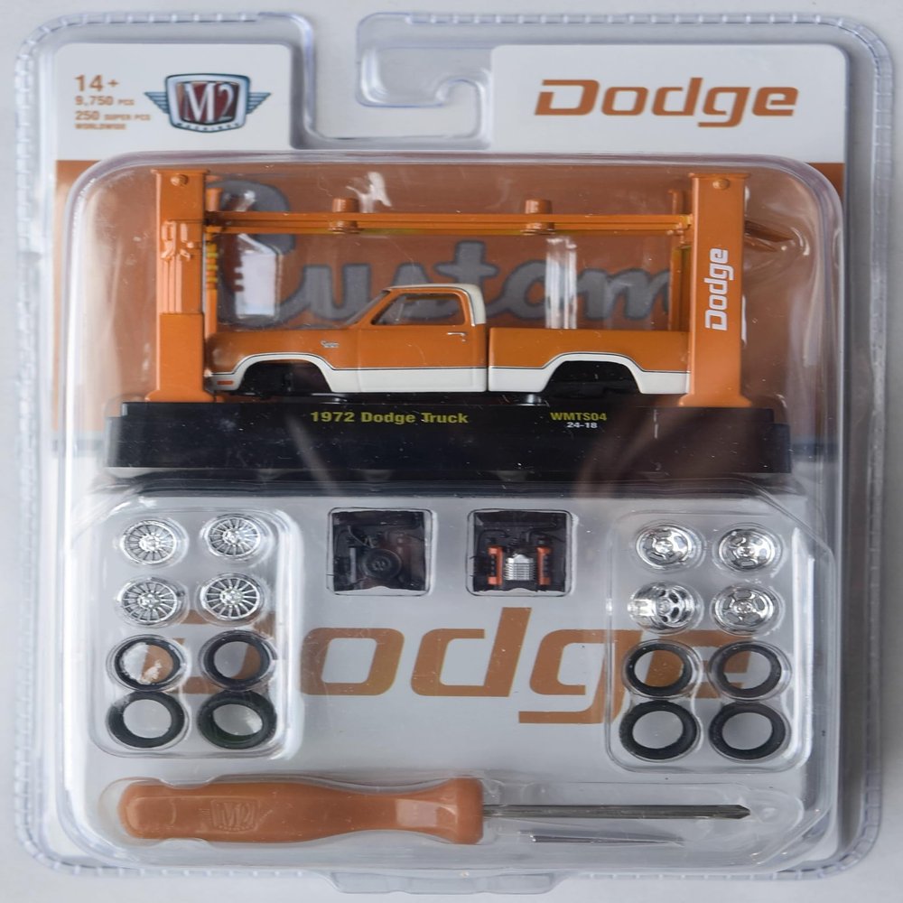 M2 Machines 1972 Dodge Truck, Model Kit 9750 PCS Worldwide