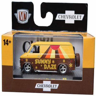 M2 Machines 1971 Chevrolet Van G10, 9000 pcs Worldwide