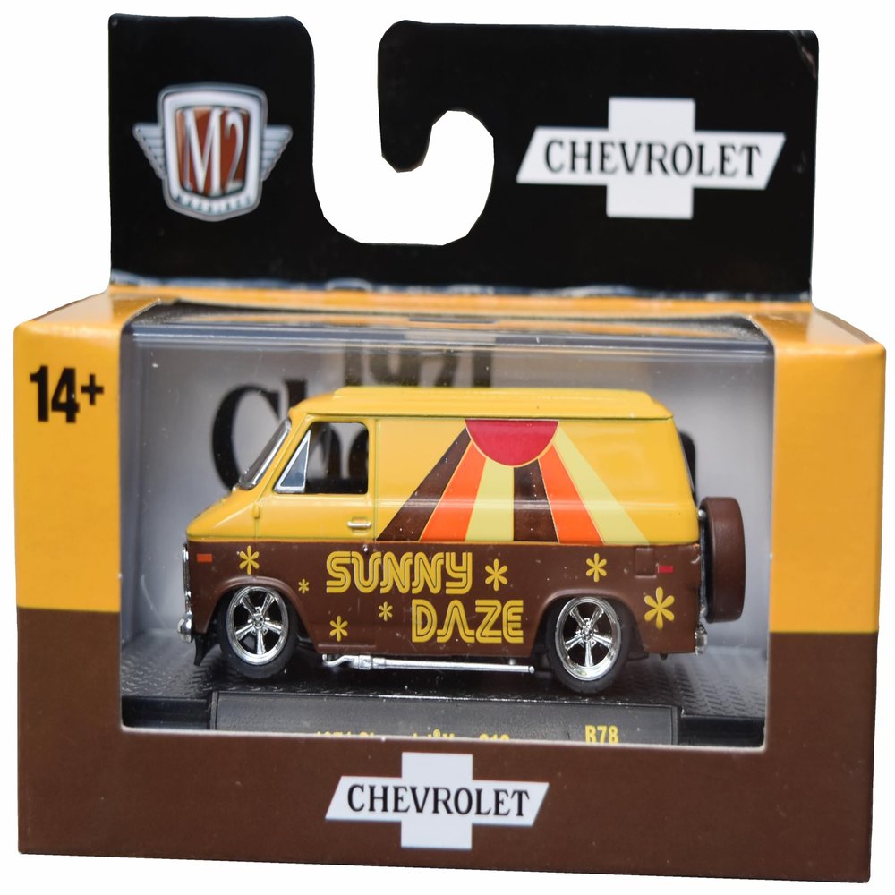 M2 Machines 1971 Chevrolet Van G10, 9000 pcs Worldwide