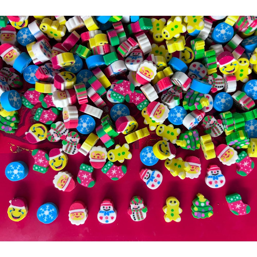 400PCS Mini Fun Erasers for Kids Bulk,Cute Assorted Novelty Pencil Erasers Desk Pets for Kids Party Favors School Student Prizes Gift (400Christmas)