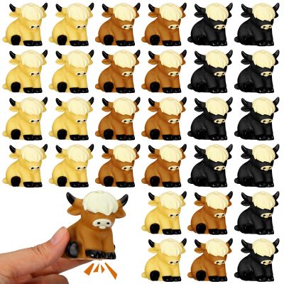 30 Pack Highland Cow Rubber Duck, Squeak and Floating Water Squirting Bath Toys Highland Cow Party Favors for Shower Birthday Gifts Party Gifts
