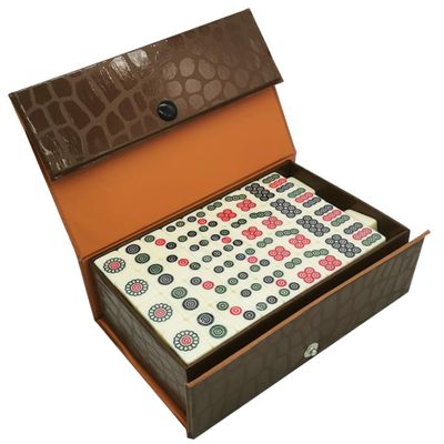 BEAHING Chinese Mahjong Set with 144 Tiles Mini Mahjong Set with Brown Carrying Case Portable & Lightweight Mahjong Game Set for Travel, Camping, Family Gatherings, Friends Party Mahjong Set