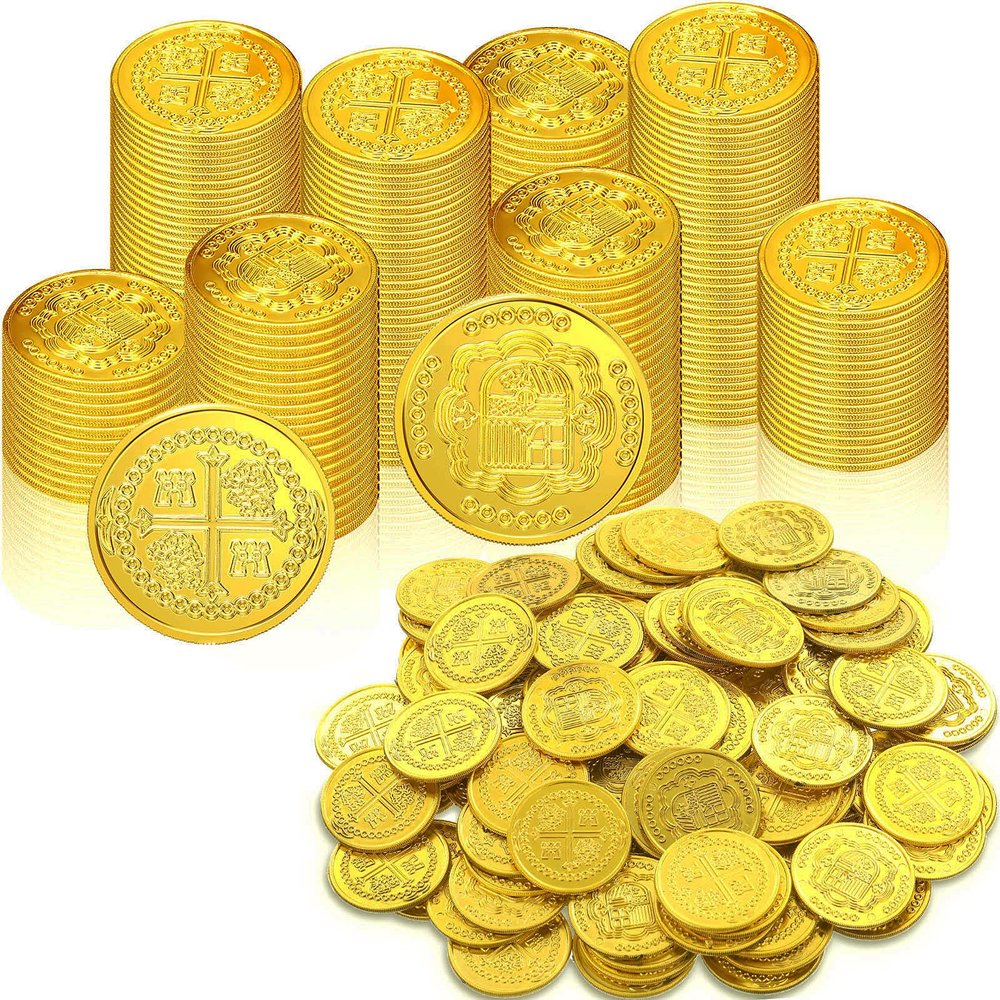 Dingion 100 Pcs Plastic Gold Coins Set Pirate Coins Fake Toy Tokens Treasure Coins Reward Gifts Replica Spanish Doubloons for Board Games Pirate Treasure Chest Party Favors(Golden)