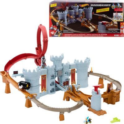 Hot Wheels Toy Car Track Set, Mario Kart Bowsers Castle Playset & 1:64 Scale Die-Cast Kamek, Interactive Play, with Storage for 30+ Vehicles