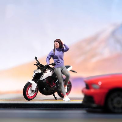 ORIELOAN Biker Girl Figurine - Leaning Position, 1/87 Scale Miniatures Girl in Leaning Position Figure, Female Motorcycle Rider in Sportswear Figure