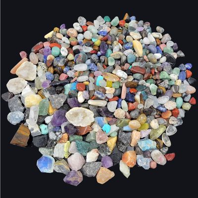 450 Pieces Rocks Collections for Kids, 40+ Kinds Gemstones and Crystals Set, Rocks and Minerals Science Kit Include 1.5lb Tumbled Chips Crystals and 1lb Tiny Rough Stones