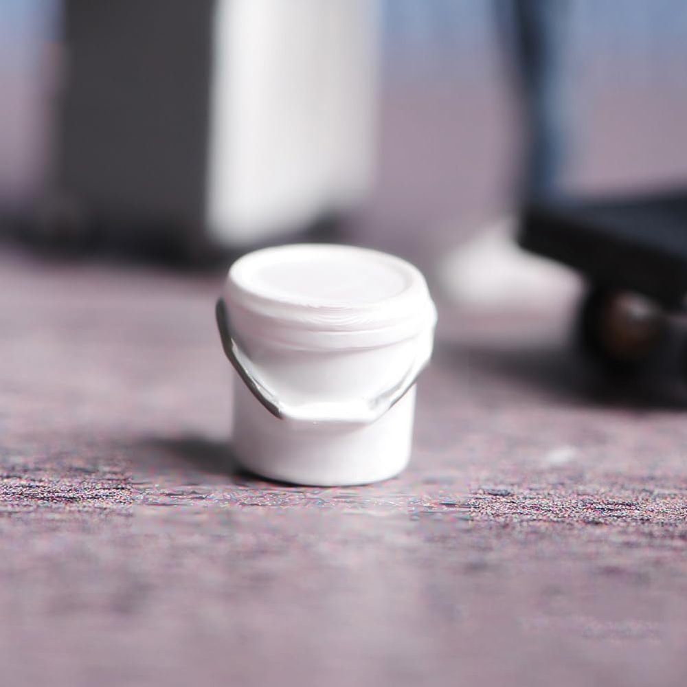 1/18-1/87 Scale White Multi-Function Portable Bucket - Silvery Ring Accent, Dollhouse Miniature Scene Bucket Decoration Accessory, Miniature Bucket Accessory Furniture Toy Furnishing (White 1/24)