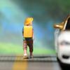 SOUFORCE 1/43 Scale Scene Props Figure Boy Primary School Student with Yellow Schoolbag Miniature Figure Model view 4