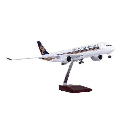 LIUSANGLIU Scale Aircraft 47CM 1:142 for Airbus A350 Singapore Airlines Aircraft Model Die-cast Plastic Resin Plane Model Party Gifts Suitable for Display(No Light)
