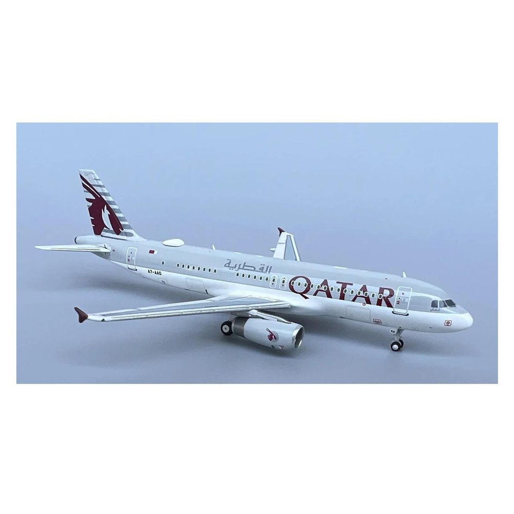LIUSANGLIU Scale Aircraft 1/400 for Qatar A320 Laffan Aircraft Model A7-AAG Alloy Aircraft Simulated Scale Aircraft Decoration Office Suitable for Display