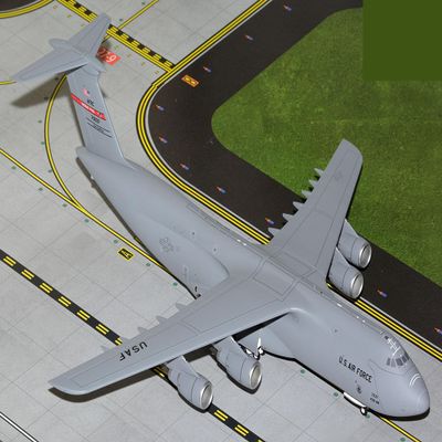 GeminiJets G2AFO1136 U.S. Air Force C-5M Super Galaxy (Westover AFB); Scale 1:200