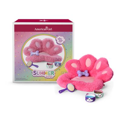 American Girl, Summer McKinny Girl of The Year 2025 Dog Accessories for 18-inch Doll Pets, with a Dog Bed, Dog Toy, pet Brush, and Bowls, Ages 6+