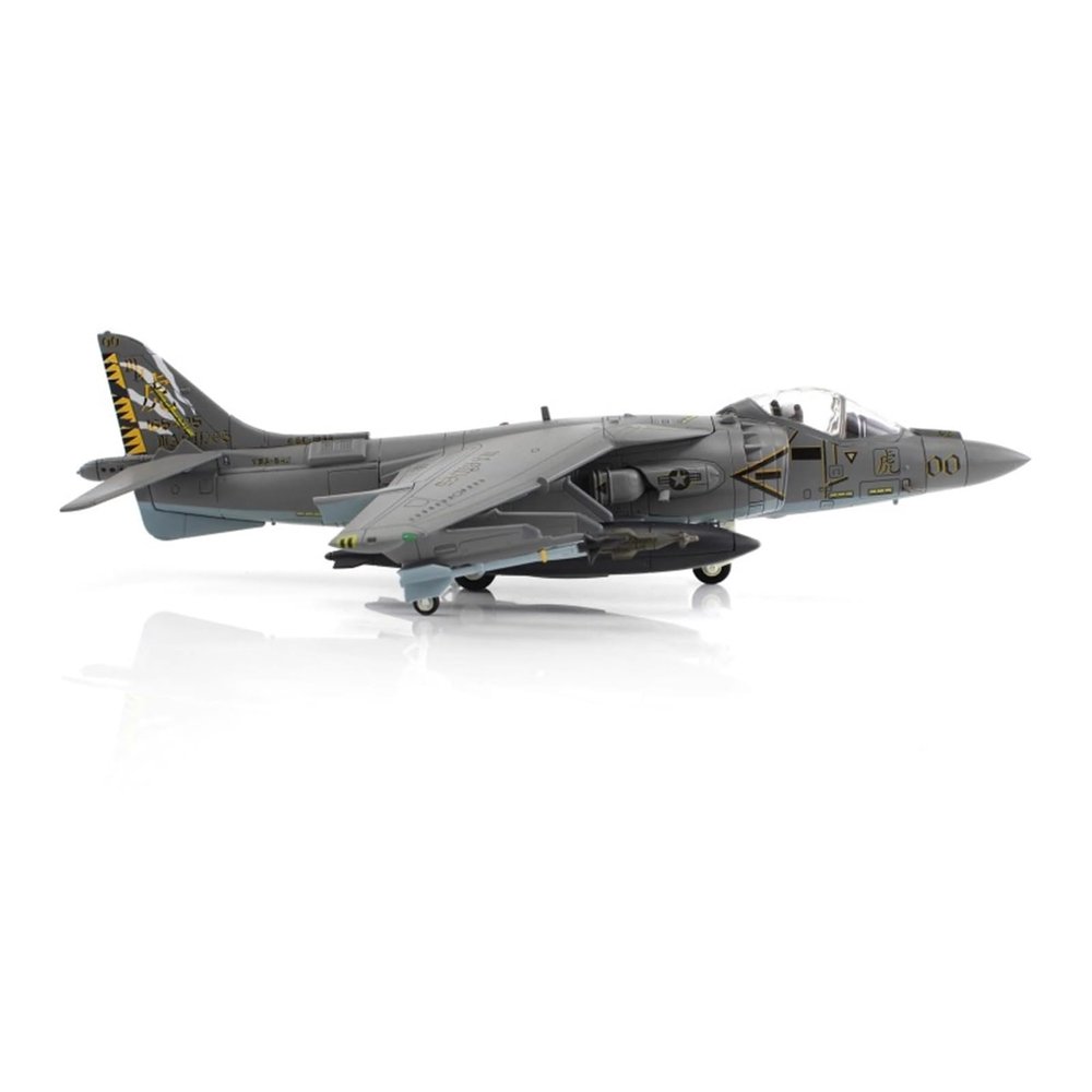 LIUSANGLIU Scale Aircraft 1/72 for USMC AV-8B Vertical Takeoff Fighter Model VMA-542 Squadron 2019 Alloy Model Display Plane Model Suitable for Display
