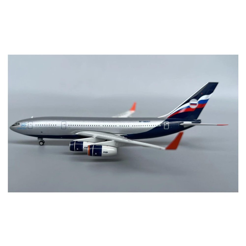 LIUSANGLIU Scale Aircraft 1/400 for Russian IL-96-300 Aircraft Model RF-96007 Alloy Plane Model Decorative Souvenirs Suitable for Display