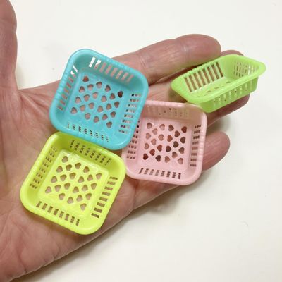 Morezmore M01743 4pc Miniature Baskets 1:6 or 1:12 Scale 40x40mm
