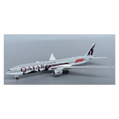 LIUSANGLIU Scale Aircraft 1/400 for Qatar 777-300ER A7-BEL F1 Model Alloy Finished Model Simulated Scale Aircraft Decoration Office Suitable for Display