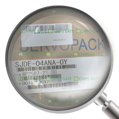 1Pcs New SJDE-04ANA-OY Servo Drive in Box