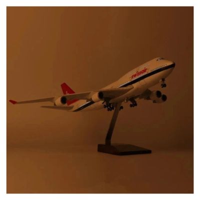 LIUSANGLIU Scale Aircraft 47CM 1:150 for Swiss Airlines 747 Boeing Model Aircraft LED Light Die-Casting Machine Finished Model Suitable for Display(with Light)