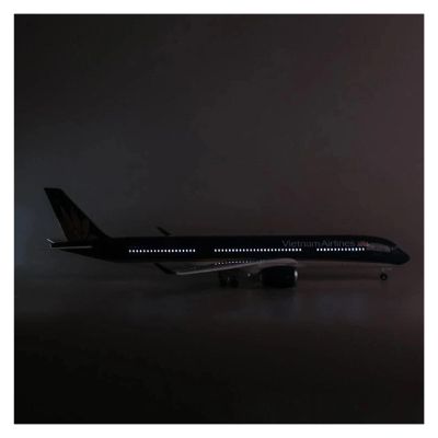 LIUSANGLIU Scale Aircraft 47CM 1:142 for Vietnam Airlines Aircraft A350 Airbus LED Light Die-Casting Machine Simulated Scale Aircraft Suitable for Display(with Light)