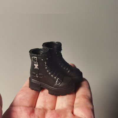 1/12 Scale Female Figure Shoes Martin Boots Model for 6-inches Action Figure Body Doll, 1/12 Action Figure Female Punk Biker Short Boots Thick Bottom Shoes Match Accessory (Black)