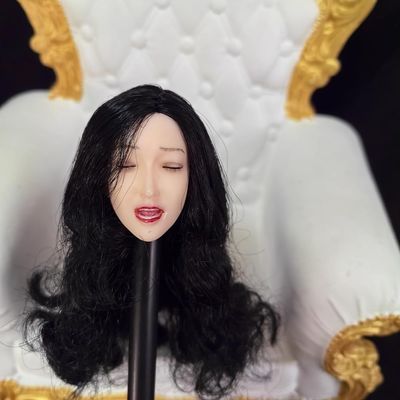 1/6 Female Head Sculpt Closed-eyed Wagging Tongue Expression Head Sculpt for 12inch Action Figure Body Doll, 1/6 Scale Playful Attractive Expression Female Head Carved Accessory (Curly black hair)