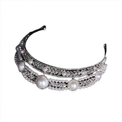 Tiara Crown for Women, Sparkling Crystal Rhinestone Bridal Wedding Princess Quinceanera Crown, Royal Queen Headpiece Elegant Hair Accessories & Ceremony Photo Props, Halloween Cosplay (Silver Leaves Pearl)