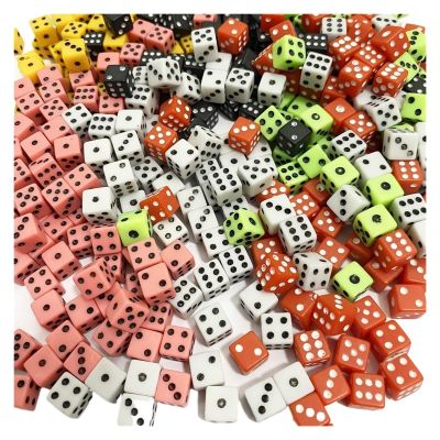 1000Pcs 8mm D6 Plastic Art Model Building Dice Props Right Angle Point Dice Board Magic Game Accessories(Mix Point)