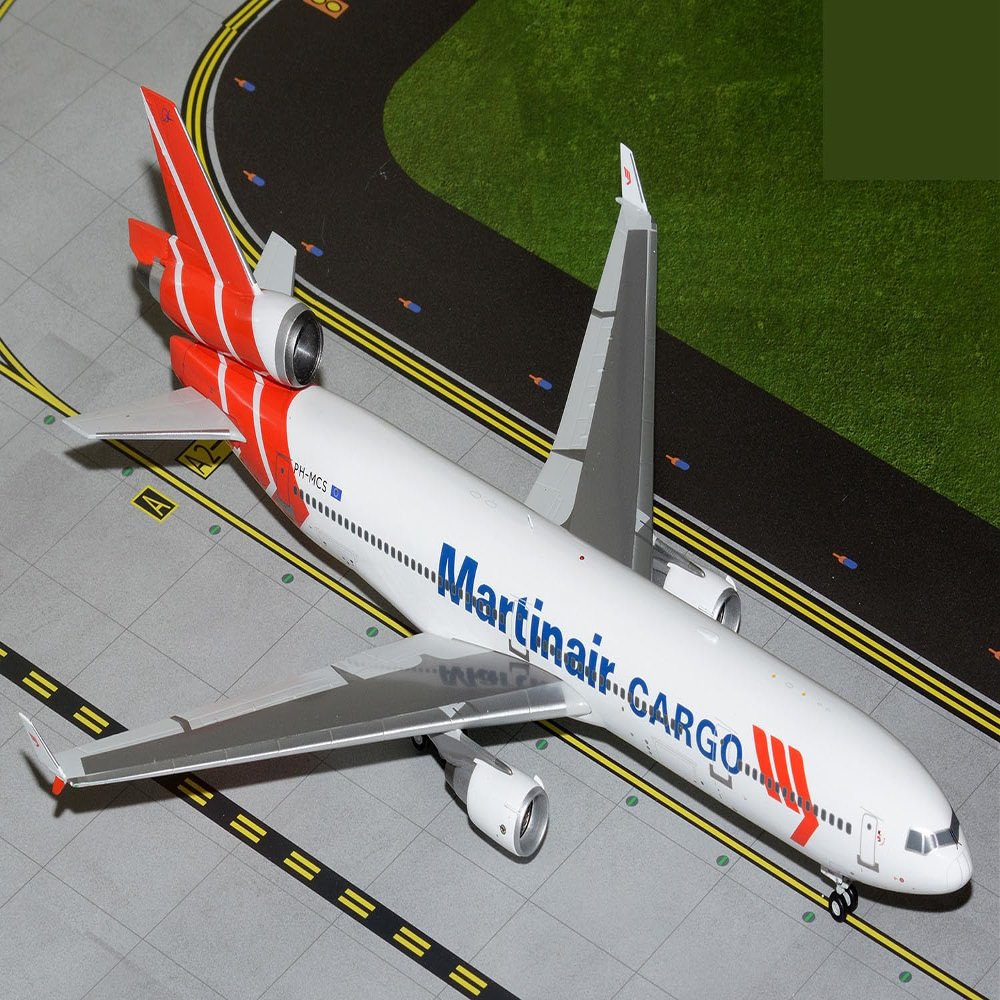 GeminiJets G2MPH1304 Martinair Cargo MD-11F PH-MCS; Scale 1:200