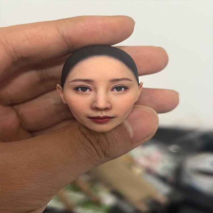 1/6 Scale Female Head Sculpt, Painted Pale Wheat Skin Famle Head Accessory for 12inch Action Figure Body, 1/6 Scale Makeup Female Head Carved - Finished Bald Head Only without Hair (Design D)