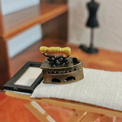 1 Pc Dollhouse Mini Iron Model Home Miniature Scene Decor (Bronze)