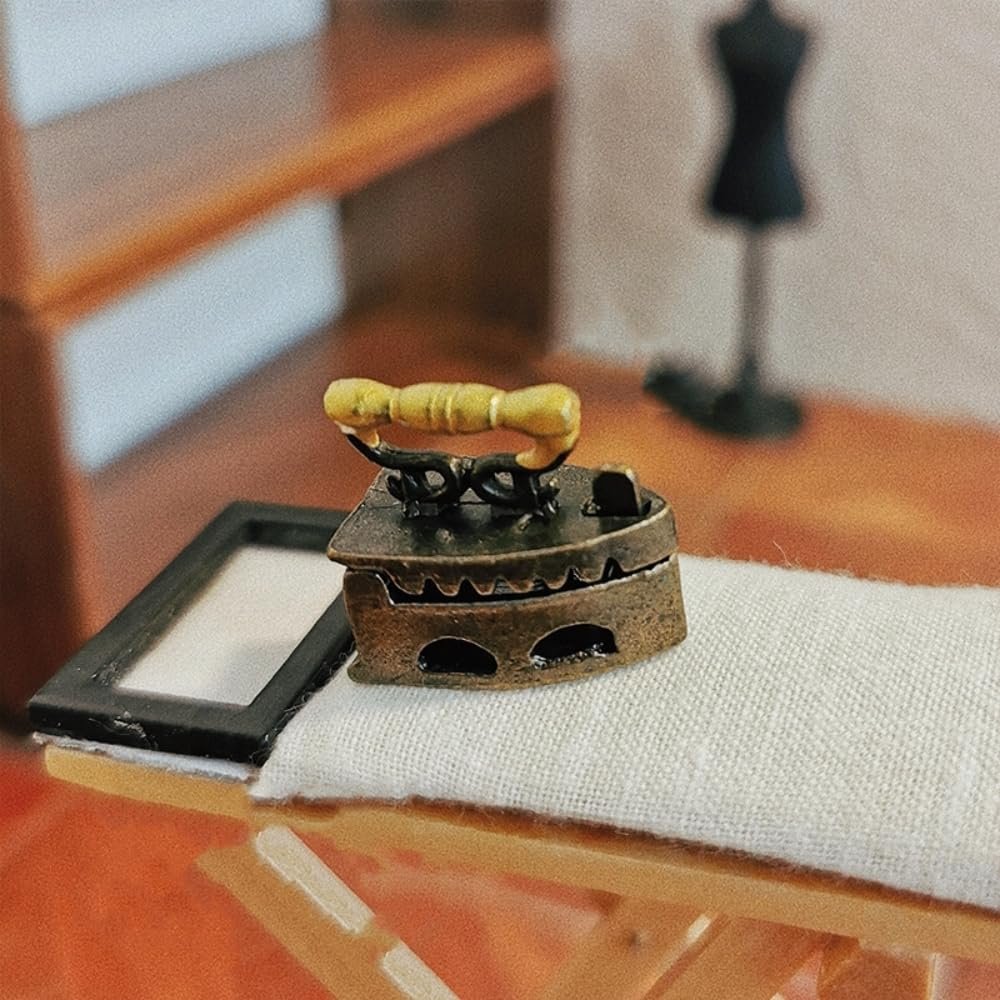 1 Pc Dollhouse Mini Iron Model Home Miniature Scene Decor (Bronze)