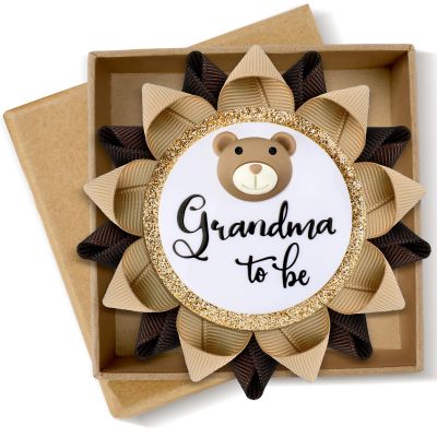 Wavwavw Grandma to Be Pin Bear Baby Shower Decorations Gender Reveal Cartoon Bear Badge Button Pin with Gift Box for Gender Reveal Baby Shower Corsage Keepsake New Grandma to Be Gifts