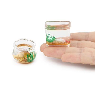 1/12 Dollhouse Fish Tank 2PCS Miniature Dollhoue Accessories Realistic Goldfish Bowl Resin Craft Random Fish Color, Micro Landscape Desktop Ornaments Dcor for DIY Fairy Gardens & Model Displays
