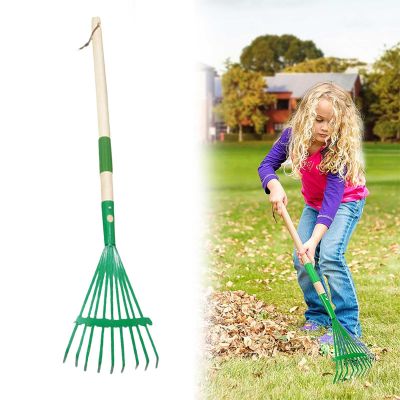 HELLORSO Leaf Rake-Small Wooden Handle Leaf Rake with Metal Tines, 27.76inches /70.5cm Length, Enjoy Garden Cleaning Activities (Green-1pc)