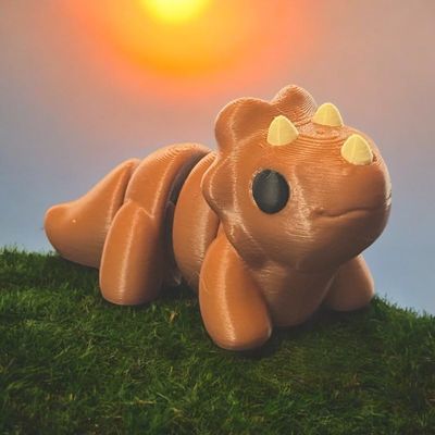 Articulated Triceratops | Home Dcor and Office Desk Toys | Autism, ADHD, Sensory | 3D Printed Gift
