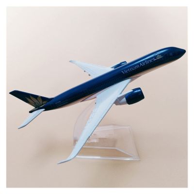 ATXTLWL Environmental Image for: 1: 400 Scale A340-300 Aircraft Model Gulf Airlines Alloy Aircraft Model