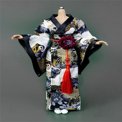 1/6 Scale Female Japanese Kimono Traditional Dress Clothing with Belt Waistband Socks Accessories for 12 Inch Female Action Figure Doll, 1/6 Japanese Bathrobe Costume (Black-White, Long Style)