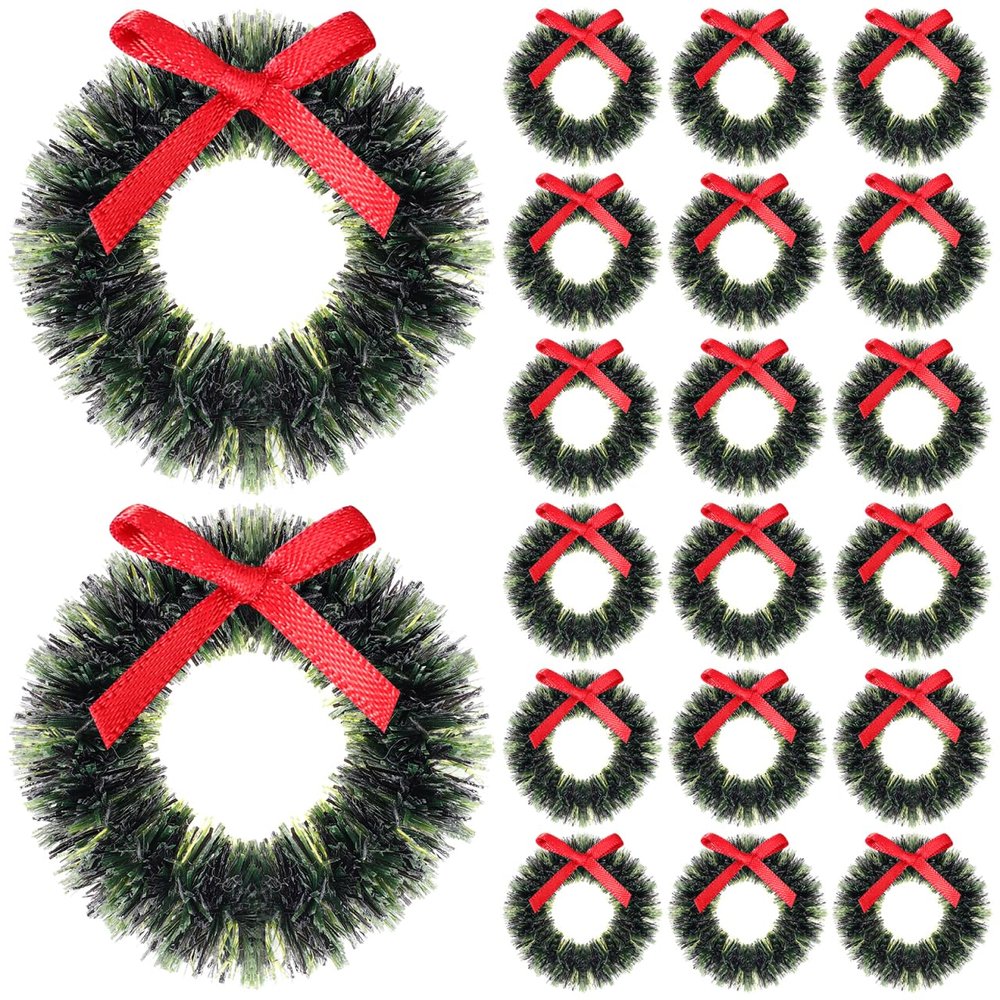 ORFOFE 20pcs Christmas Miniature Wreath Hanging Decorations Artificial Xmas Mini Wreath Farmhouse for Christmas Tree Dollhouse Windows 1.57Inch