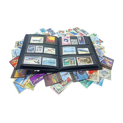 IMPACTO COLECCIONABLES 100 Airplane-Themed Stamps Collection with Included Album (5.5 x 7 x 0.4 in) | Enhance your philatelic collection with postmarked stamps in a compact and elegant album