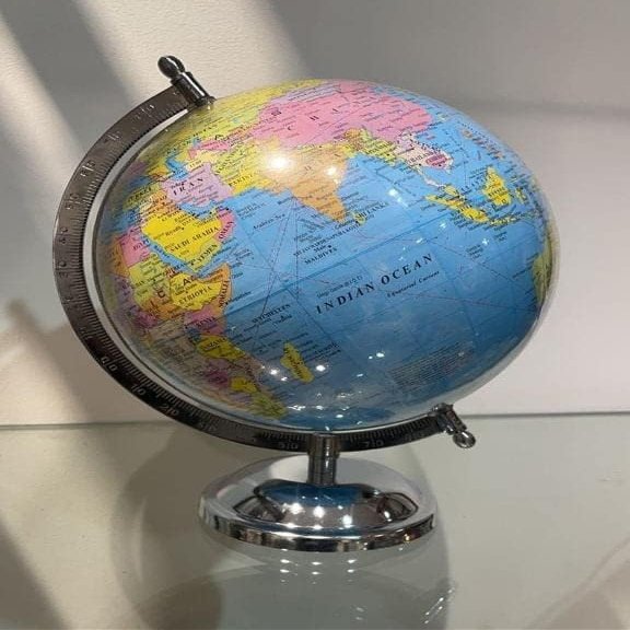 Decorative World Globe with Antique Finish, Desktop Globe with Metal Stand, Educational Geographic Map for Home Office