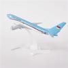 ATXTLWL Environmental Image for: 1: 400 Scale A340-300 Aircraft Model Gulf Airlines Alloy Aircraft Model view 4