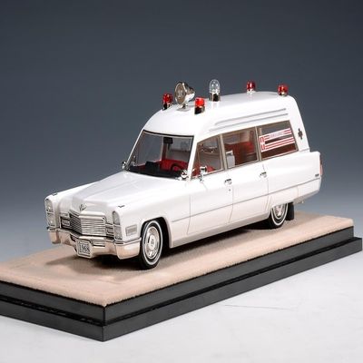 1968 Miller-Meteor Ambulance White in 1:43 Scale STM68801