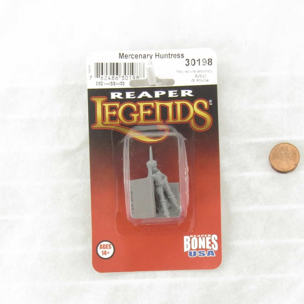 Mini - Reaper Bones USA 30198 Mercenary Huntress