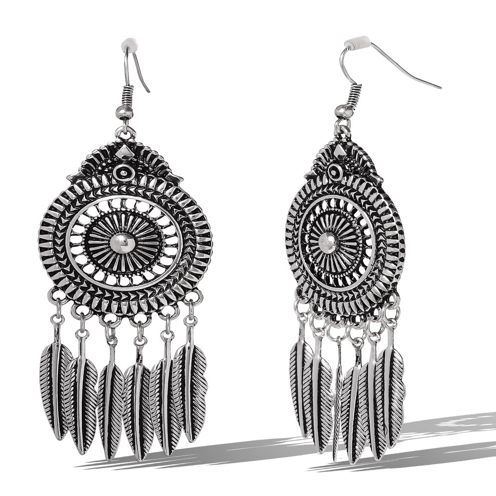 Jessica Simpson Boho Feather Drop Earrings for Women Silver-Tone Tribal Statement Dangle Earrings Lightweight Ethnic Jewelry for Festivals, Parties & Everyday Wear